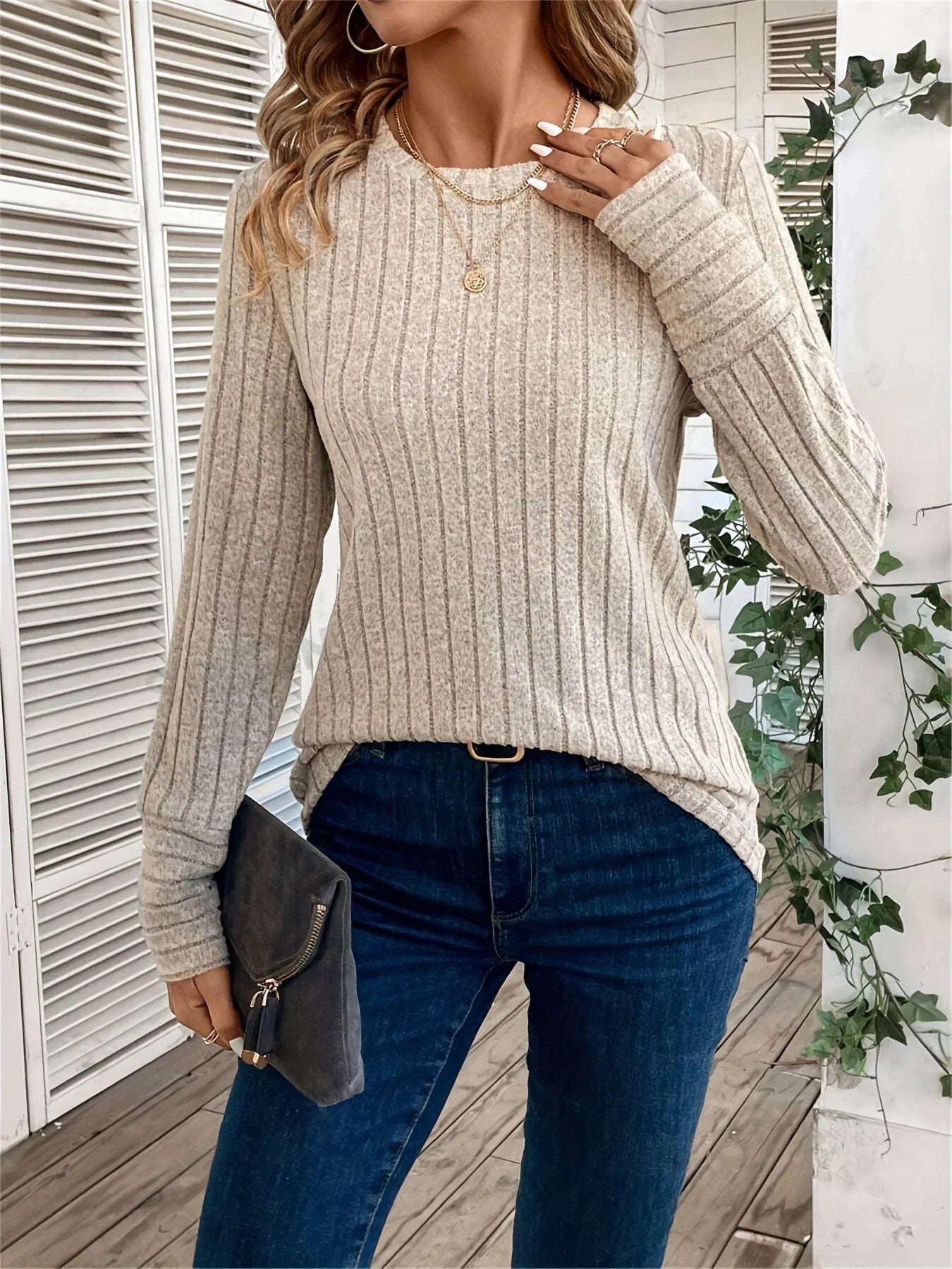 Einfarbiges Geripptes Damen-Langarmshirt mit Rundhalsausschnitt