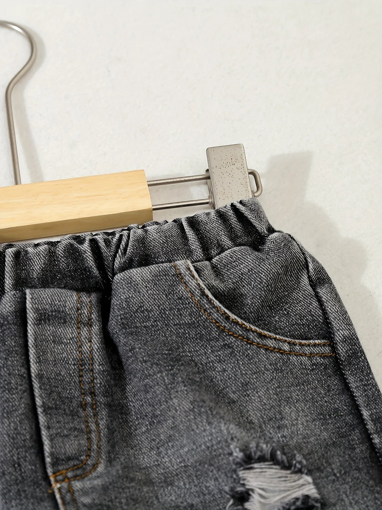 Jungen 3-Teiliges Jeansset Herbst Winter Jeansjacke Zerrissene Jeans Rundhals-Shirt